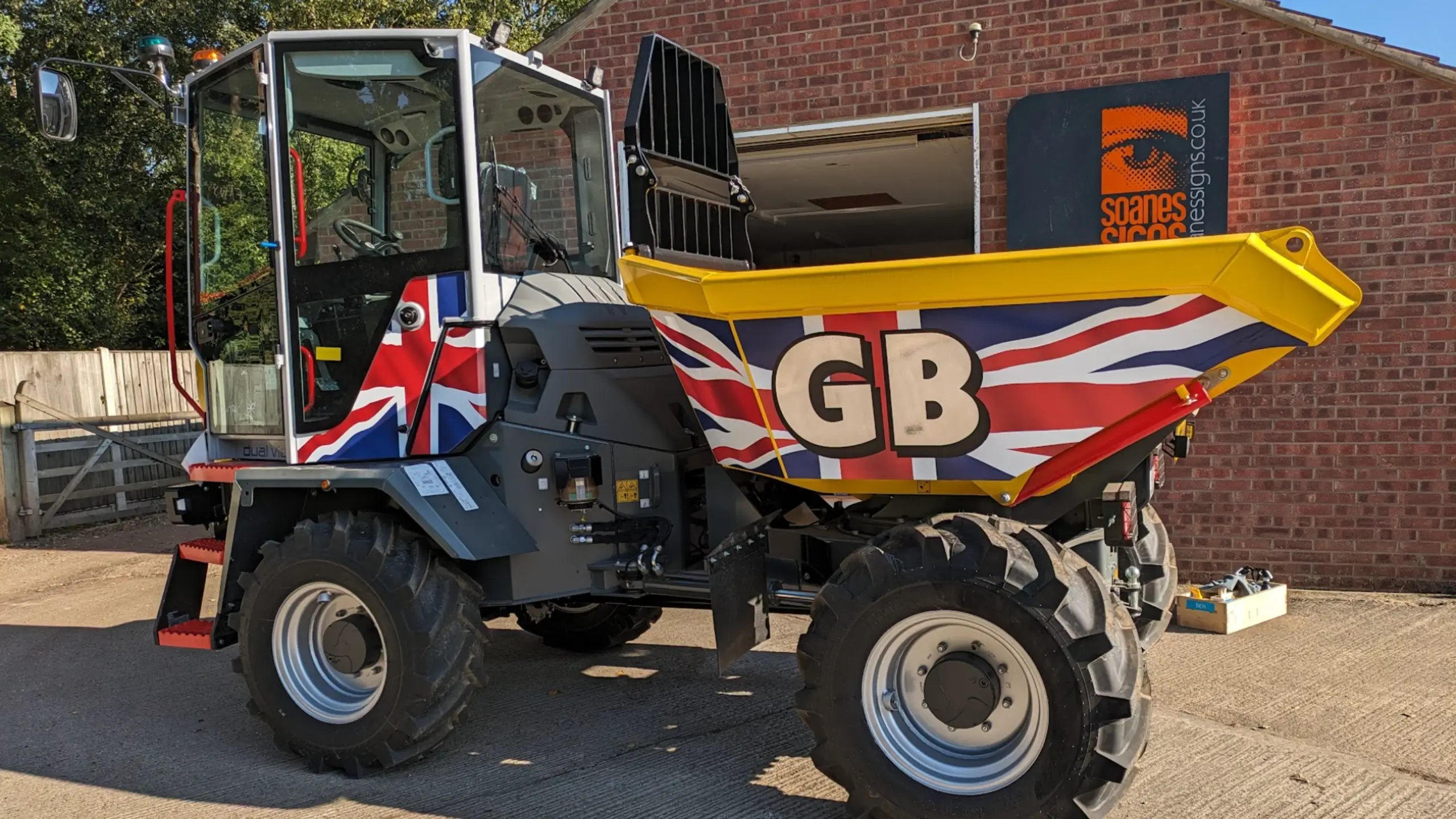 Soaness Signs of Norwich - Home Page Slide 3 Image